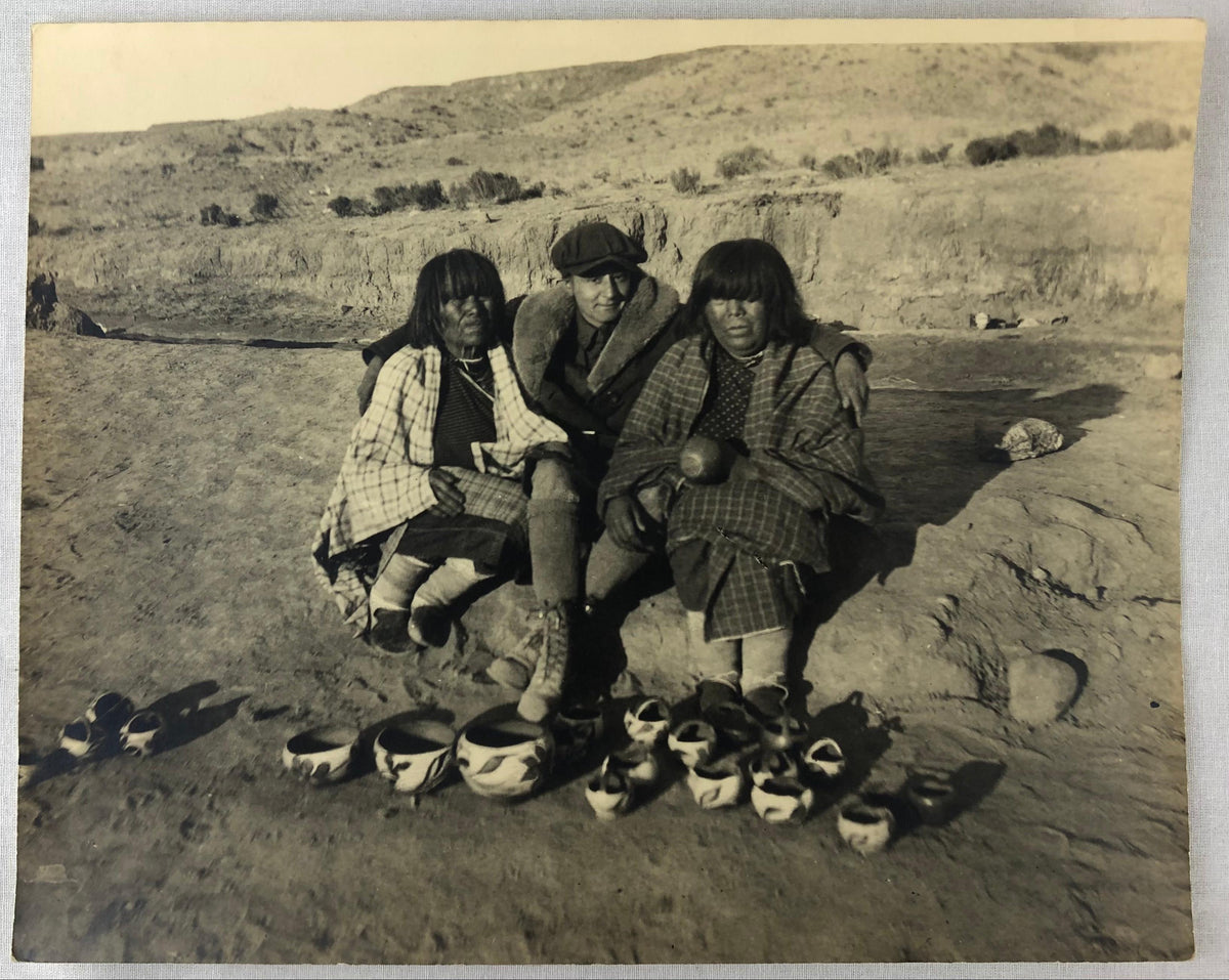 Historical B/W Photograph of Native American Navajo Pottery Makers — detail 11