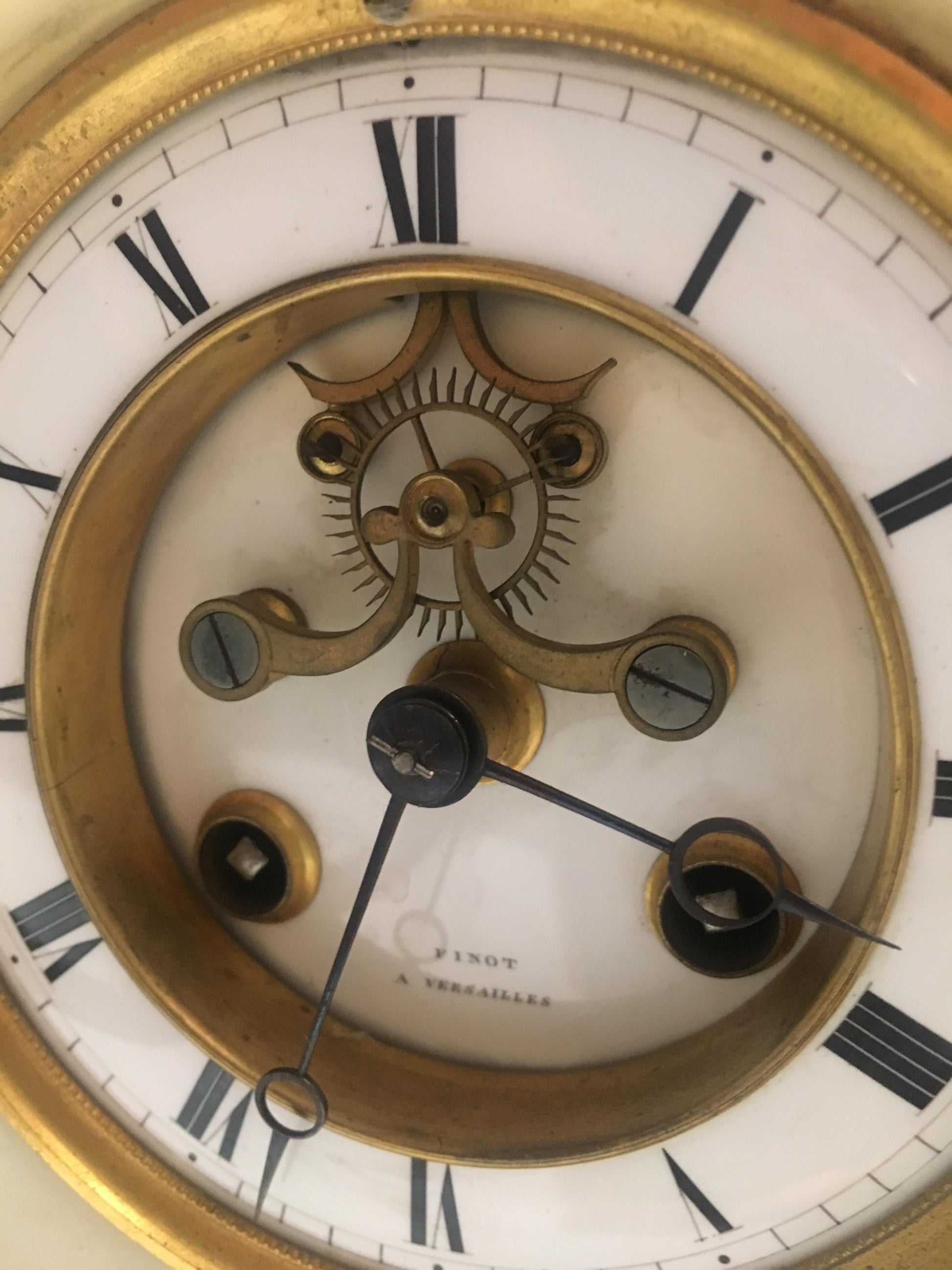 19th Century Neoclassical Gilded Bronze and White Marble Mantel Clock Set — detail 6
