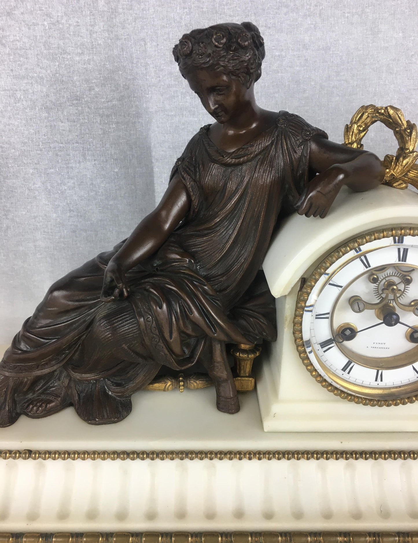 19th Century Neoclassical Gilded Bronze and White Marble Mantel Clock Set — detail 2