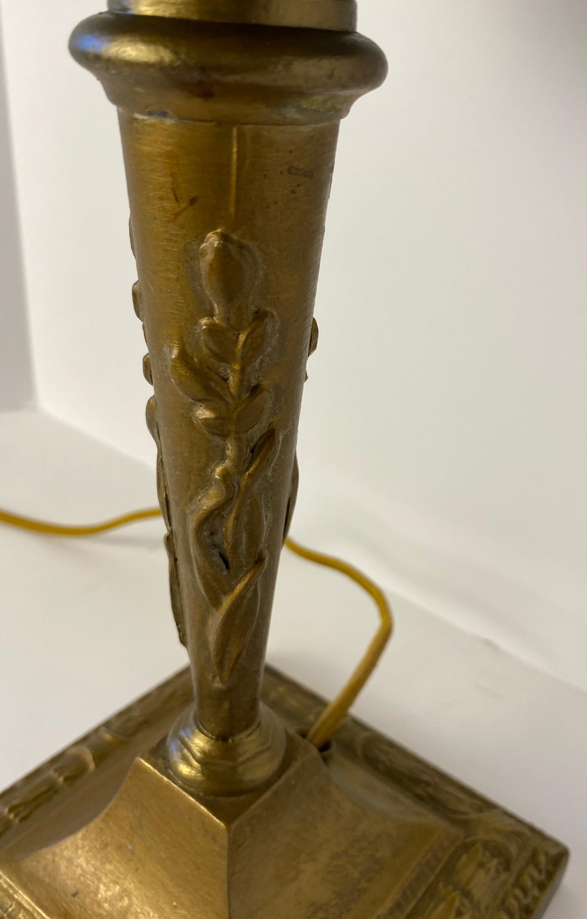Pairpoint Style Table Lamp, Czech Art Deco Fruit Basket Lamp — detail 5