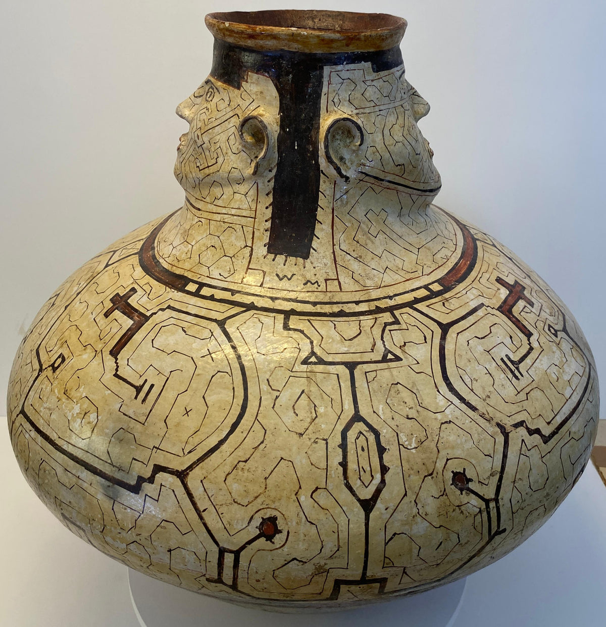 Monumental Amazonian Shipibo-Conibo Anthropomorphic Pottery Vessel with Kené Patterning, Peru — detail 2
