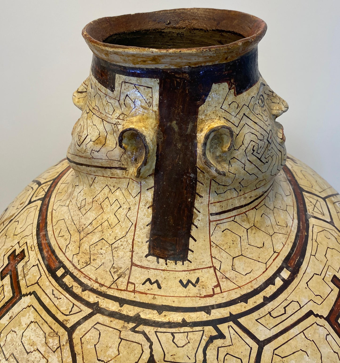 Monumental Amazonian Shipibo-Conibo Anthropomorphic Pottery Vessel with Kené Patterning, Peru — detail 8