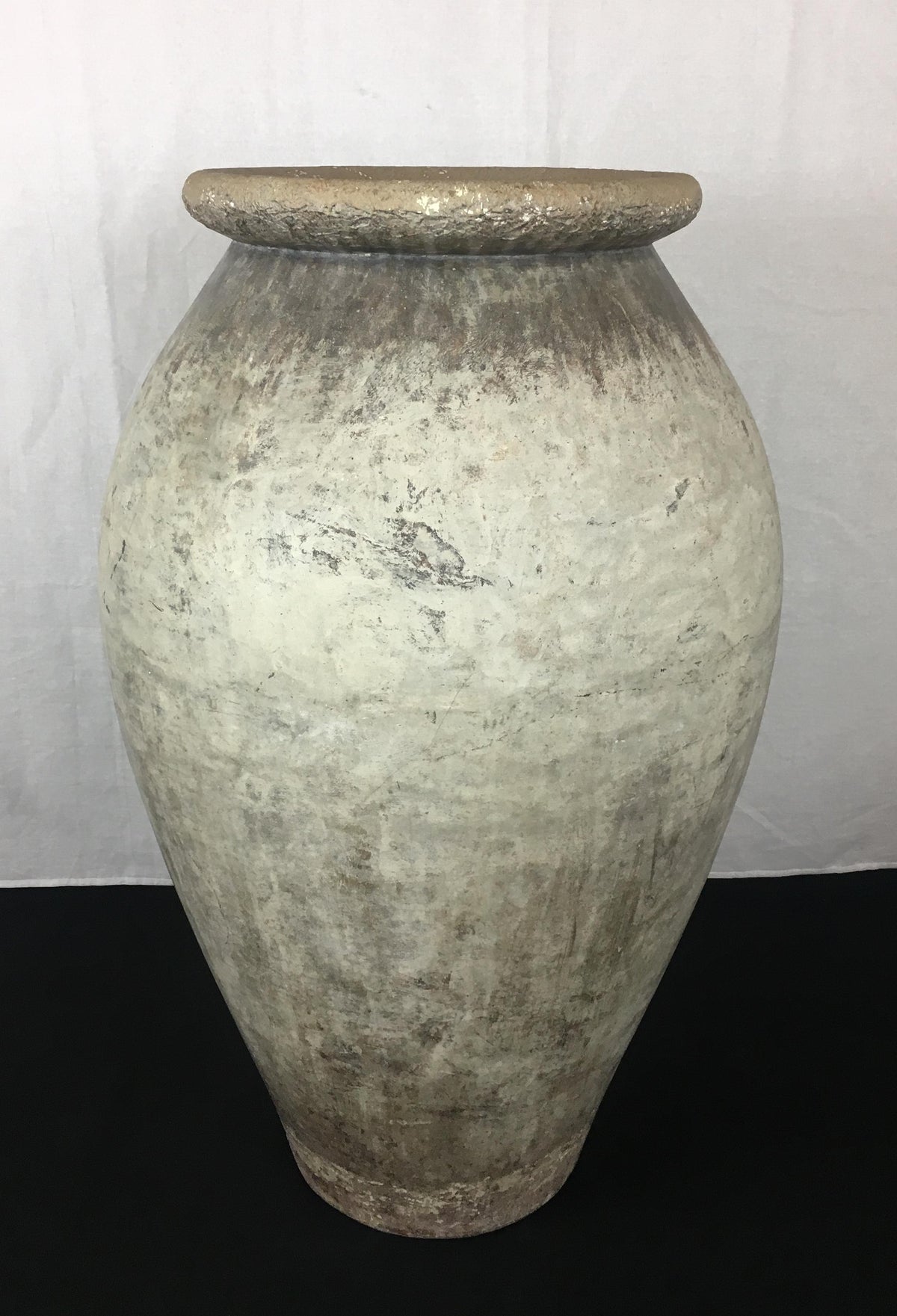 Large Hand Crafted Pot, Garden Element from Historical Estate Beverly Hills, CA — detail 5