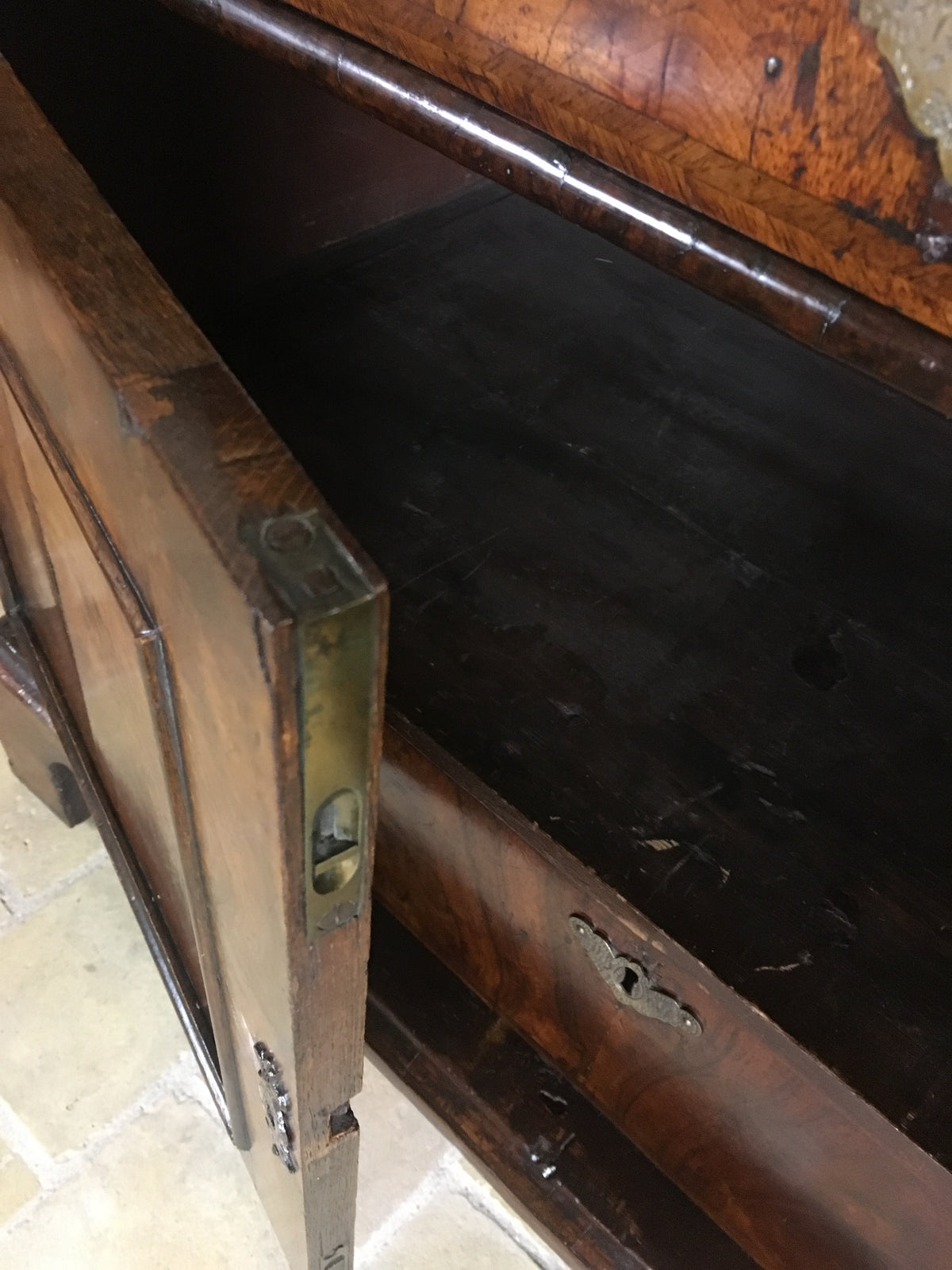 Fine English Queen Anne Walnut Bookcase with Secretary Desk — detail 19