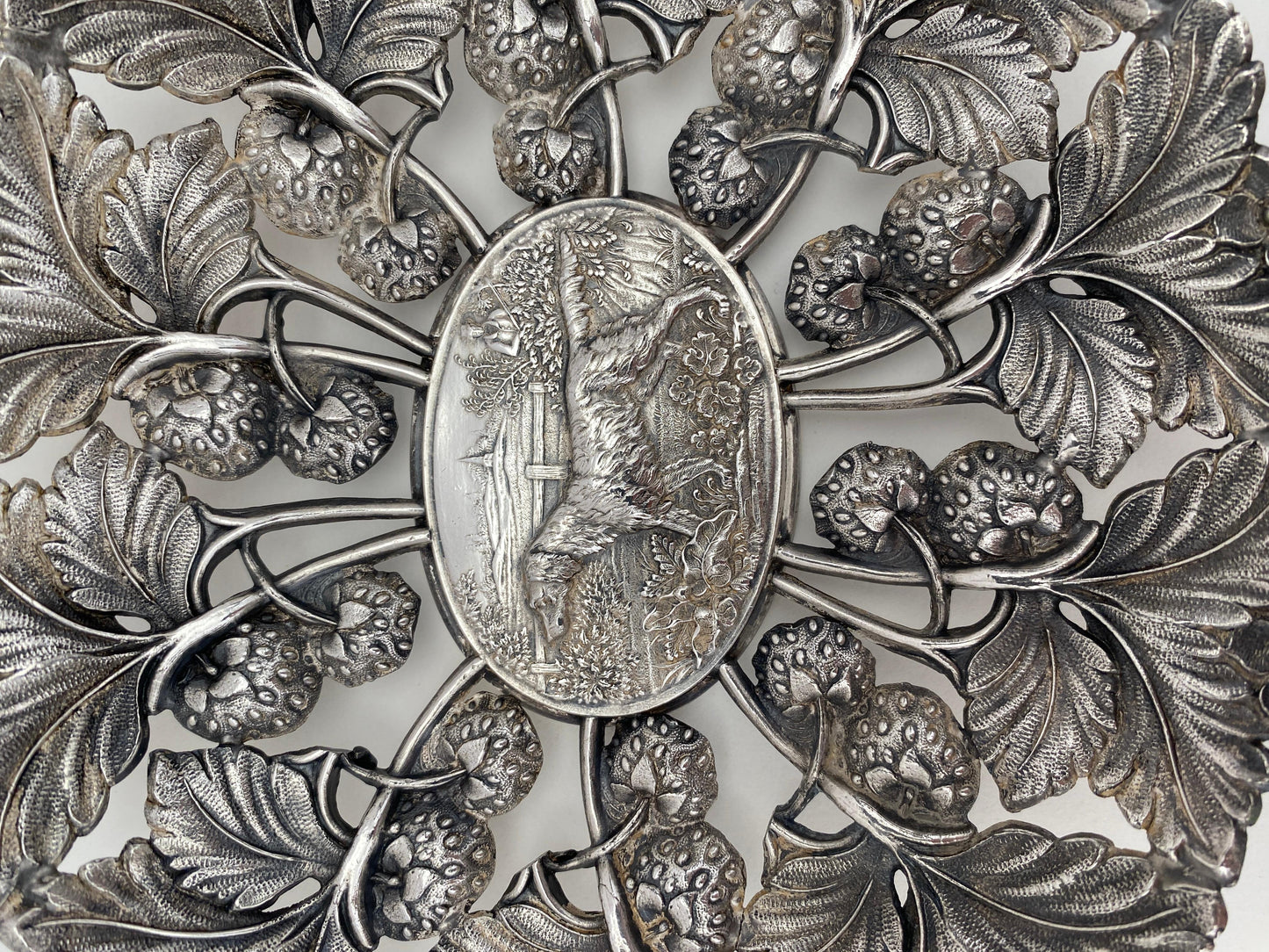 Reed and Barton Sculpted Bowl, Silver Plated Dish with Dog — detail 7