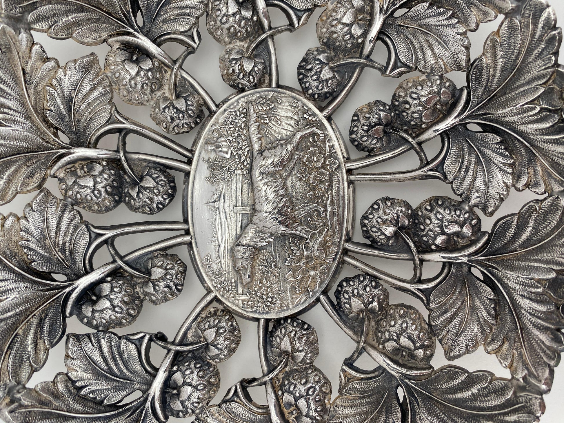 Reed and Barton Sculpted Bowl, Silver Plated Dish with Dog — detail 7