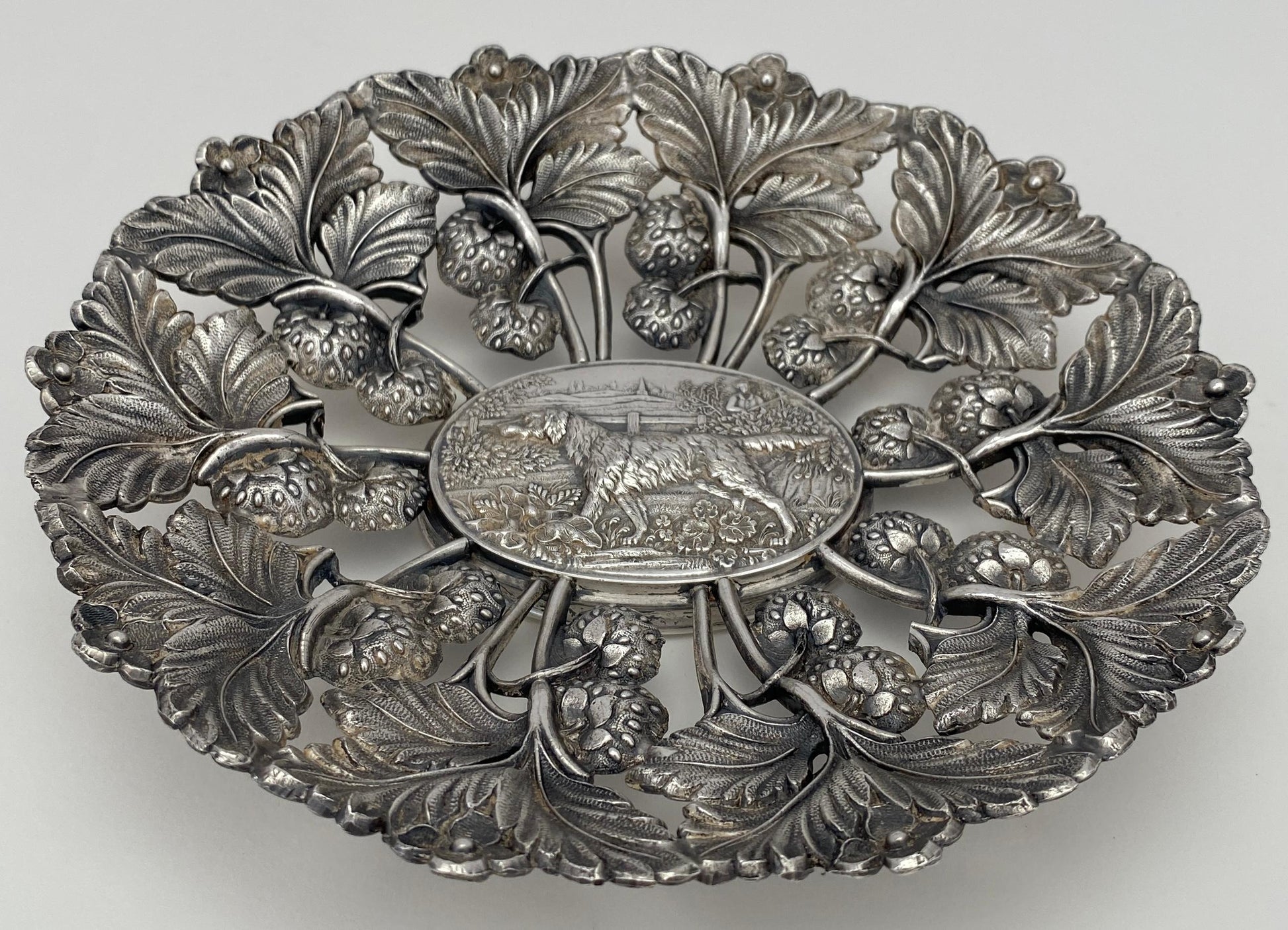 Reed and Barton Sculpted Bowl, Silver Plated Dish with Dog — detail 8