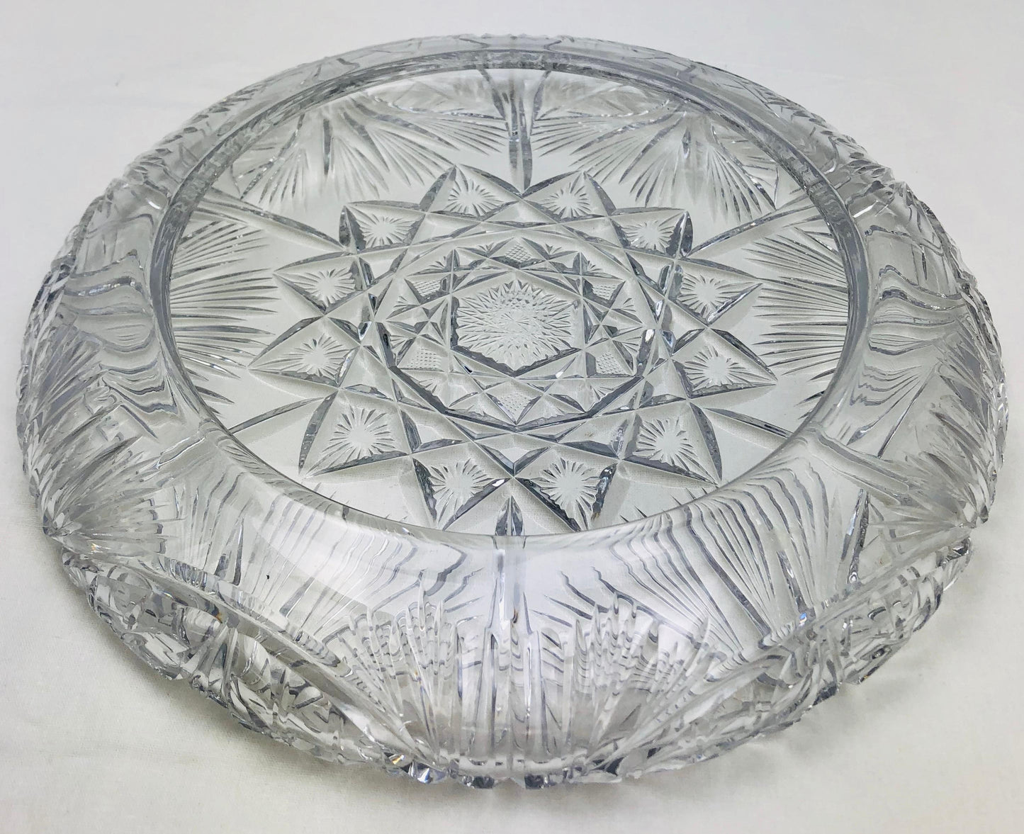 St. Louis French Hand Cut Crystal Decorative Bowl — detail 3
