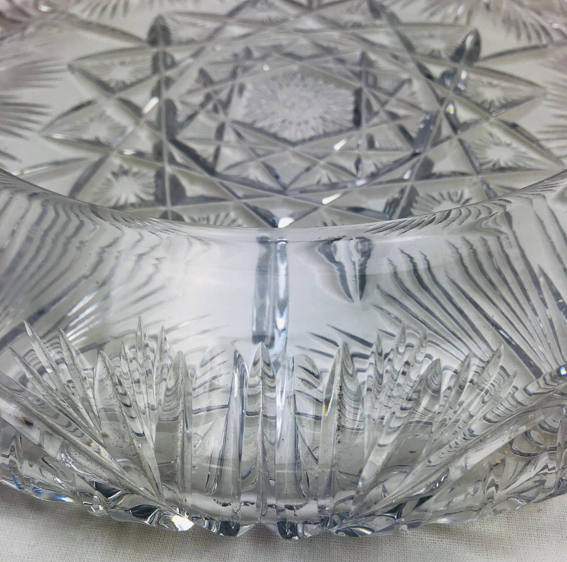 St. Louis French Hand Cut Crystal Decorative Bowl — detail 7