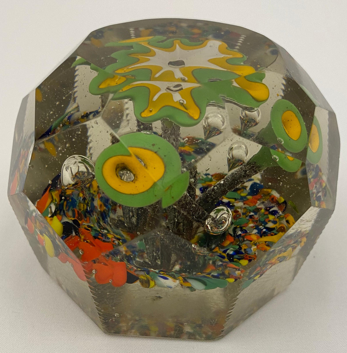Large Millefiori Paperweight attrib. to Saint Louis, Scrambled Paperweight — detail 4