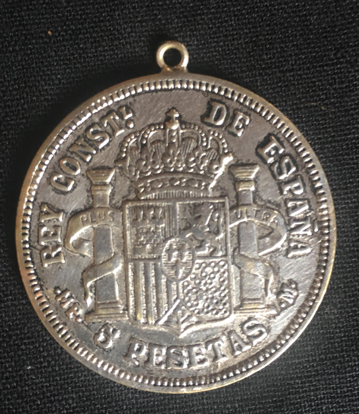 Antique Spanish Coin Dated 1882 — detail 5
