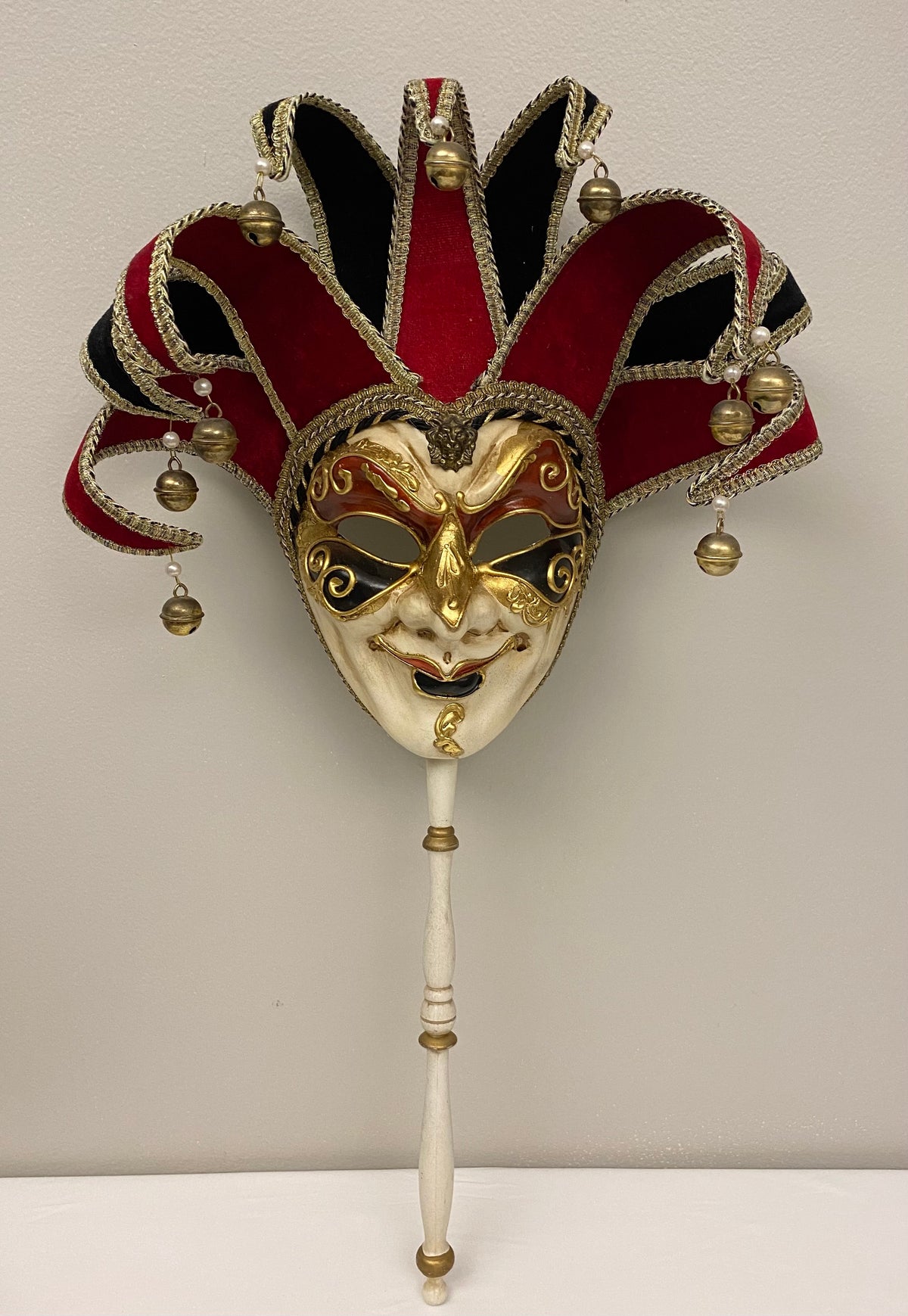 Pair of Handcrafted Venetian Jester Masks with Opera Sticks, Commedia dell’Arte Style — detail 3