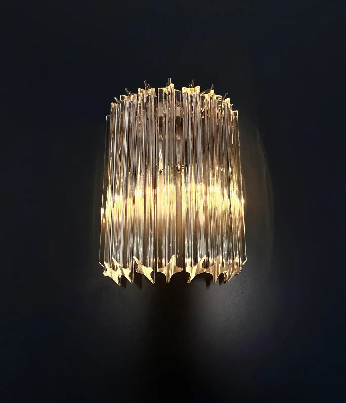 Set of Four Venini Murano Glass and Brass Wall Sconces, Mid-Century Modern — detail 8