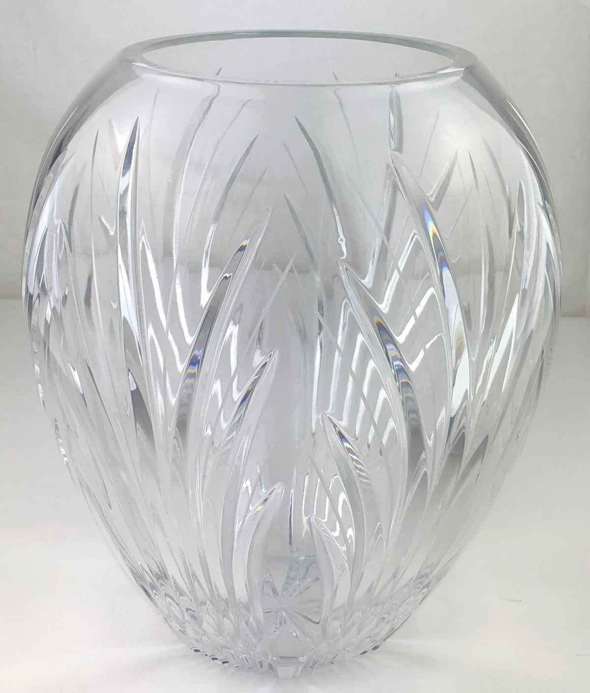 Baccarat Style Hand Cut Crystal Flower Vase — detail 3