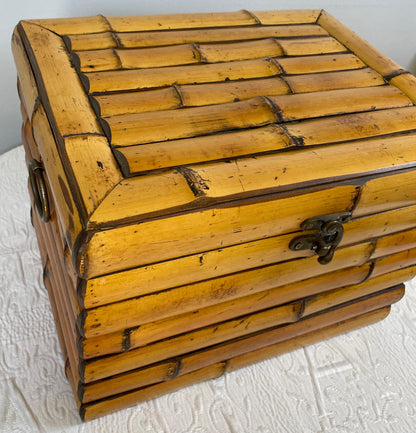 Vintage Bamboo Jewelry Box or Keepsake Chest in Natural Bamboo, Asian-Inspired — detail 4
