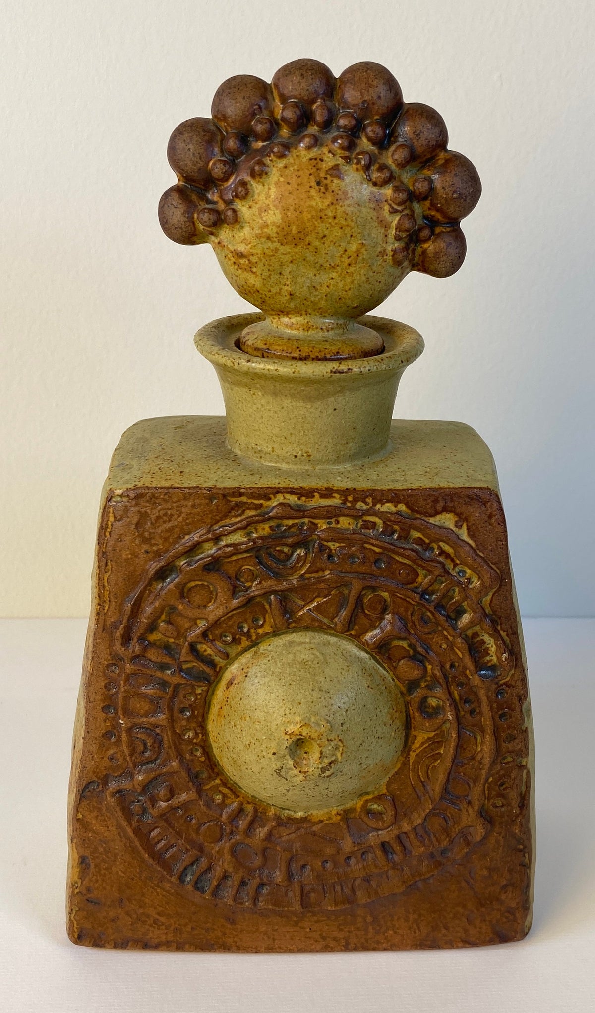 Sculptural Studio Pottery Earthenware Vessel with Organic Figural Stopper — detail 4