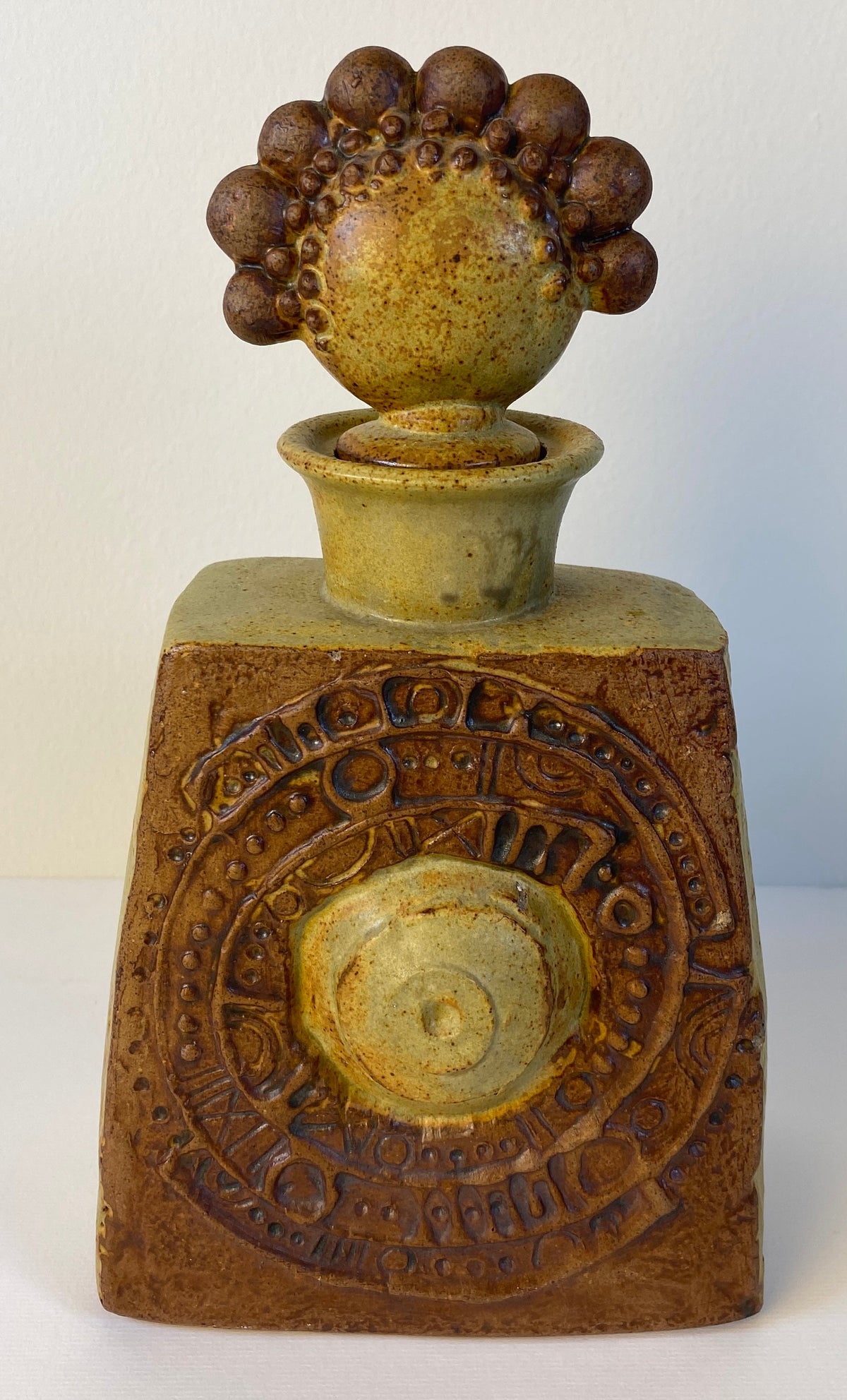 Sculptural Studio Pottery Earthenware Vessel with Organic Figural Stopper — detail 7