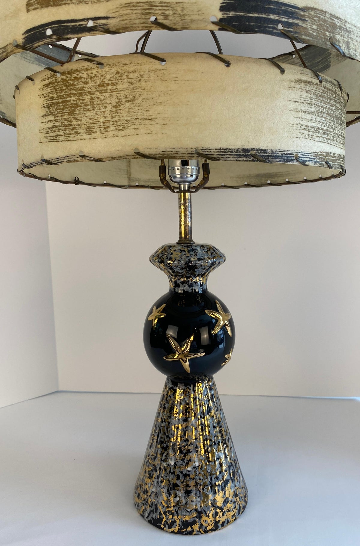 Mid Century Modern Ceramic Lamp — detail 3