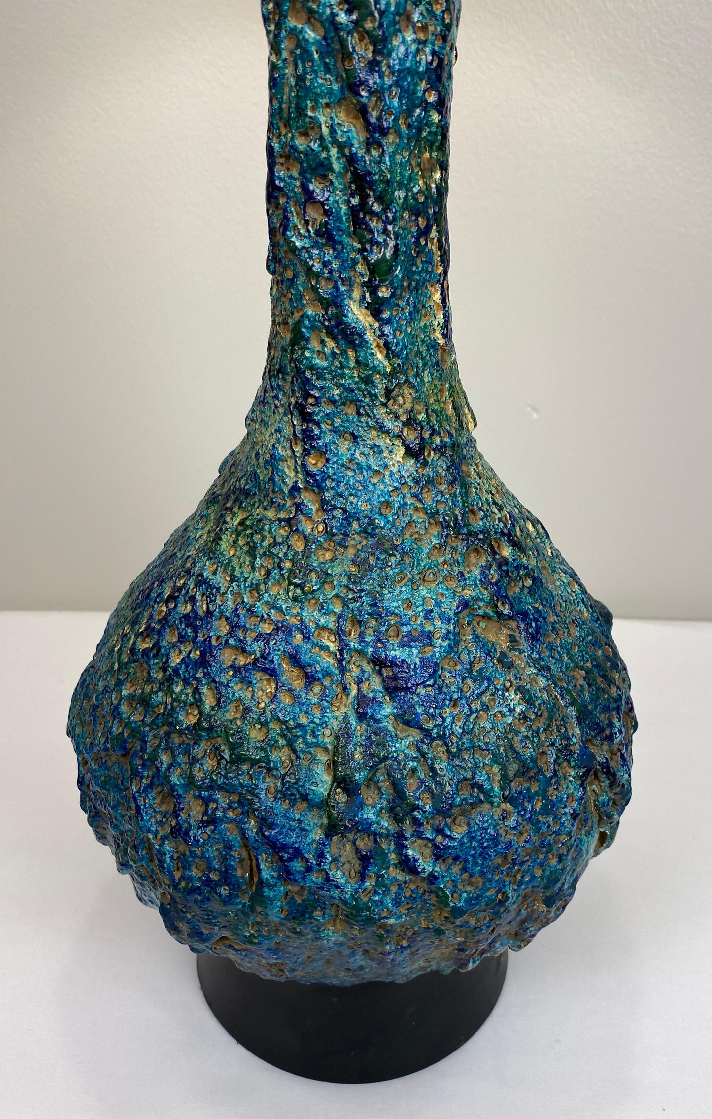 Large Mid-Century Ceramic Table Lamp Blue and Beige — detail 5