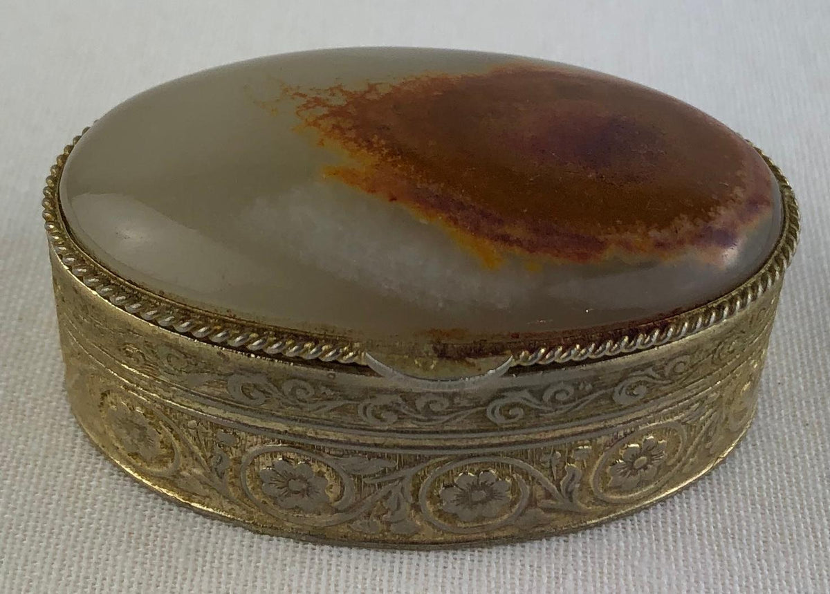 French Neoclassical Lidded Pill, Trinket or Small Jewelry Box — detail 2