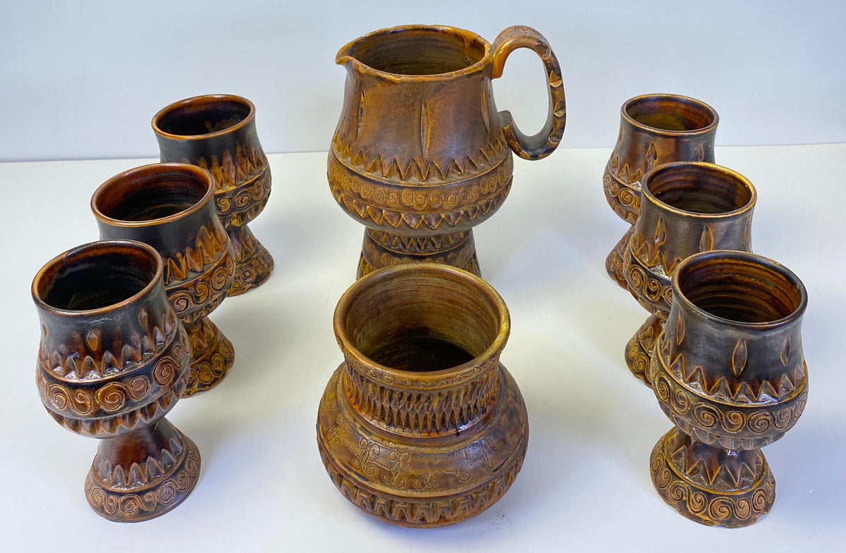 Vintage Brutalist Studio Pottery Ceramic Drink Set, Pitcher, Ice Bucket, 6 Gob. — detail 2