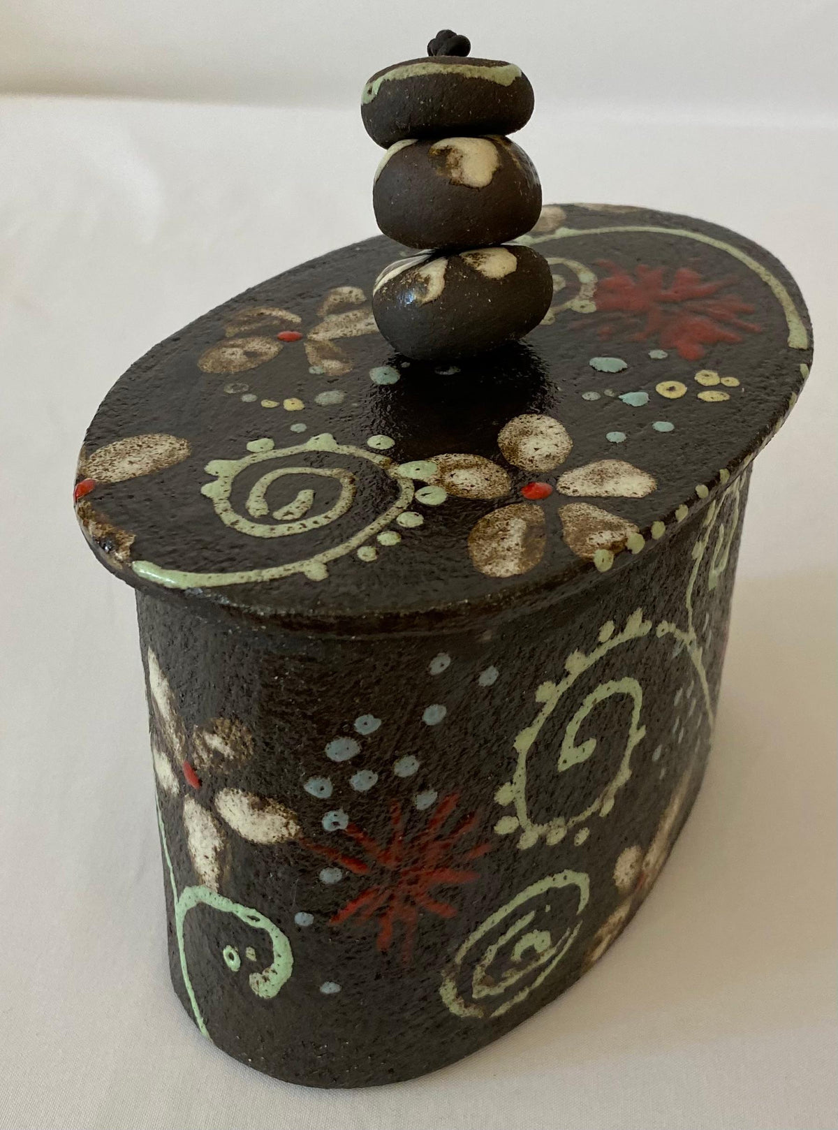 French Hand-Crafted and Painted Ceramic Trinket or Jewelry Box — detail 5