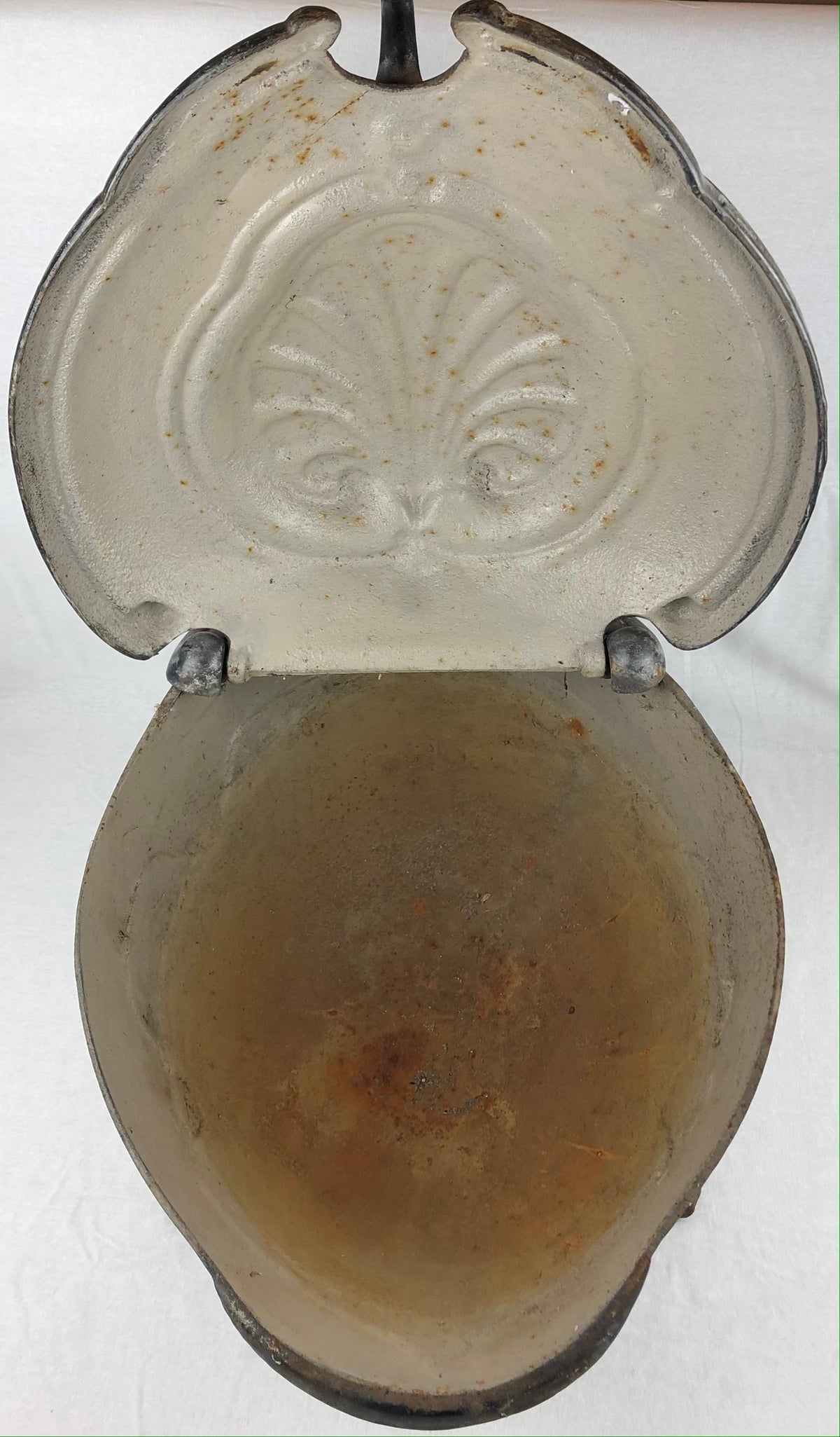 19th Century French Ornate Cast Iron Fire Basket in Rococo Style — detail 4