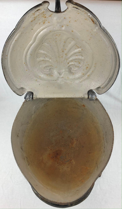 19th Century French Ornate Cast Iron Fire Basket in Rococo Style — detail 4