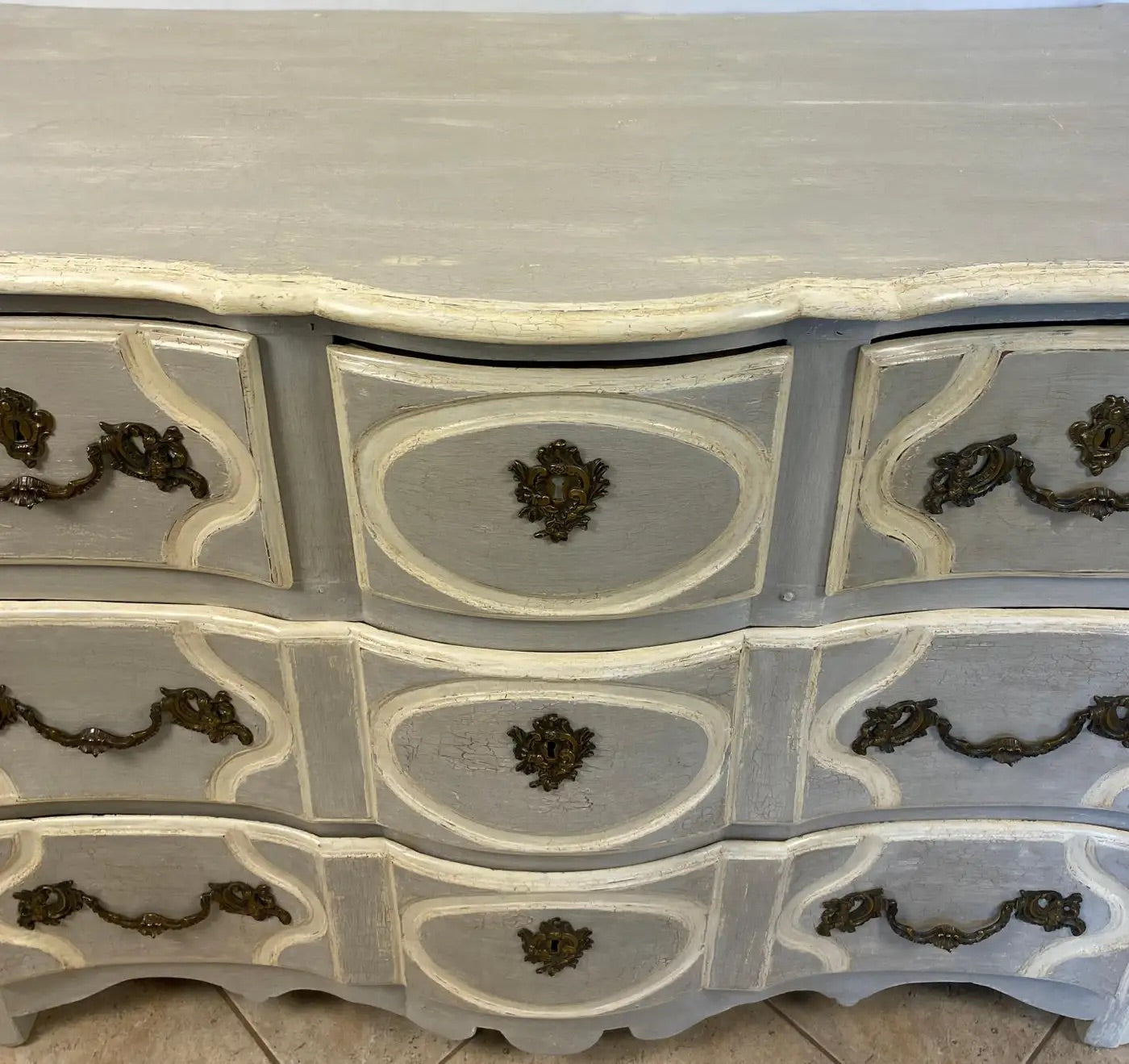 18th Century French Louis XV Commode Gable Painted Blue — detail 5