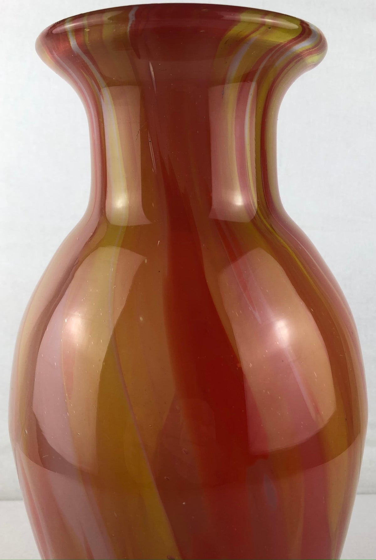 Crystal Flower Vase from M.F. Cristal de Paris France, Circa 1970 — detail 4