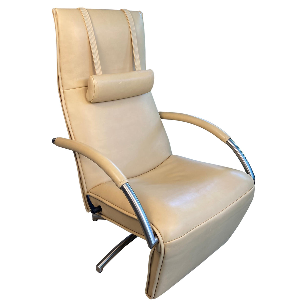 Creme Color Leather Lounge Chair, Mensana JR 7260 Armchair by Jori