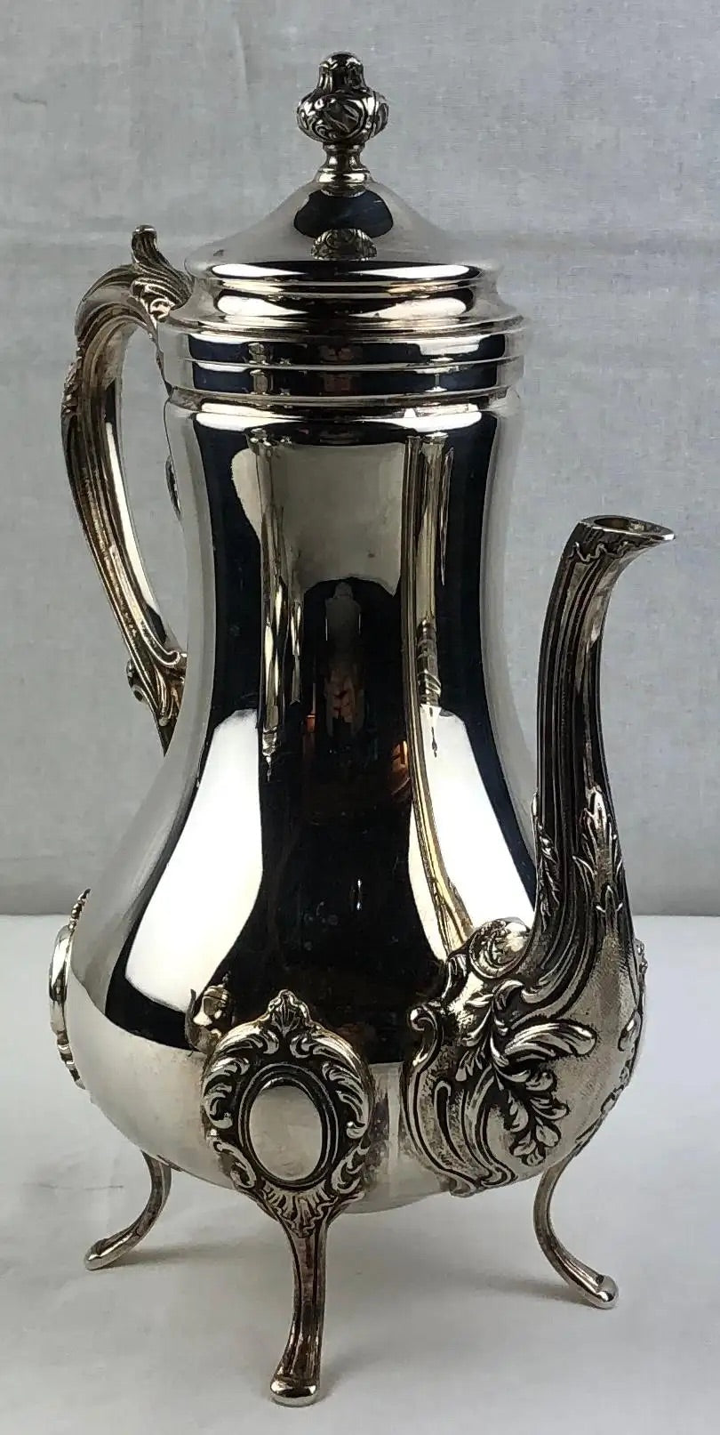 French Rococo Revival Silver Plate 5-Piece Tea & Coffee Service on Tray, Early 20th Century — detail 10