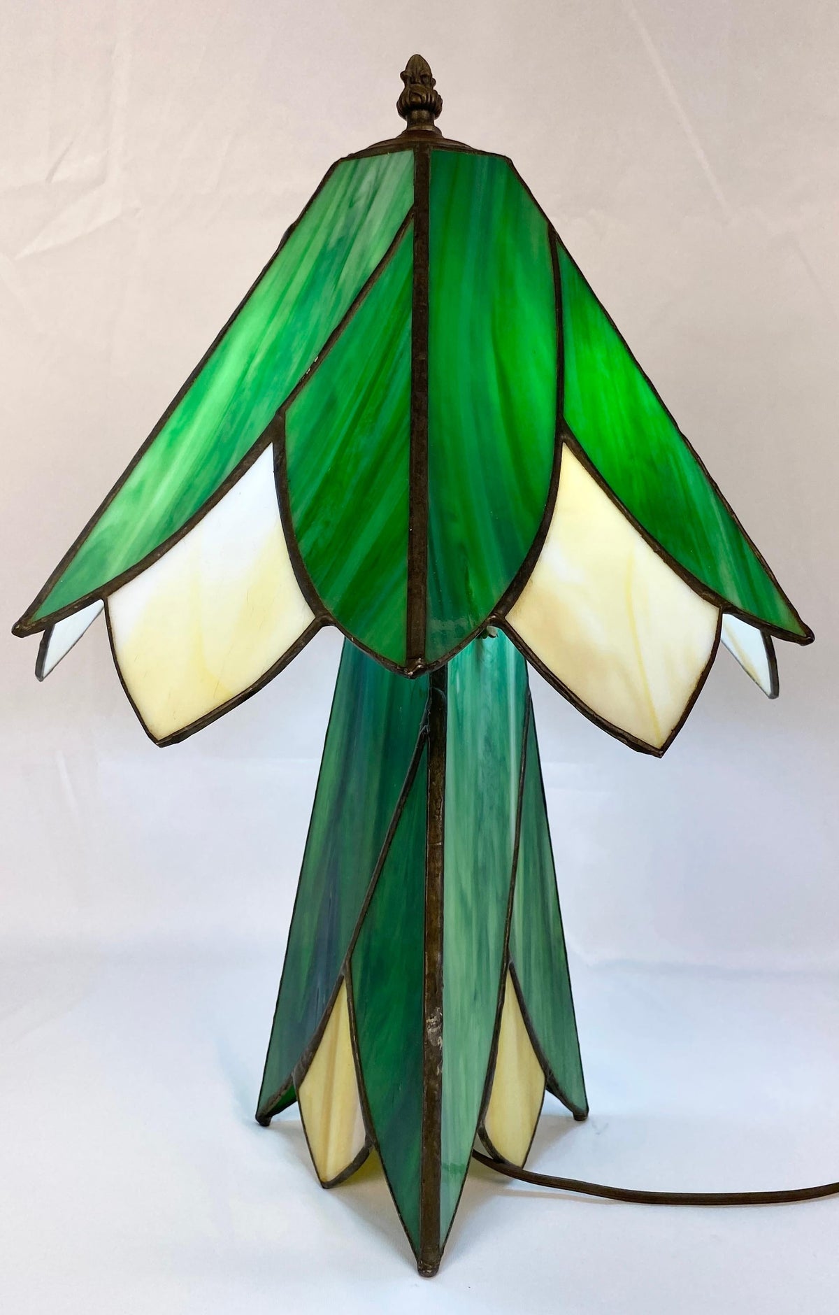 Art Deco Style Stained Glass Table Lamp — detail 5