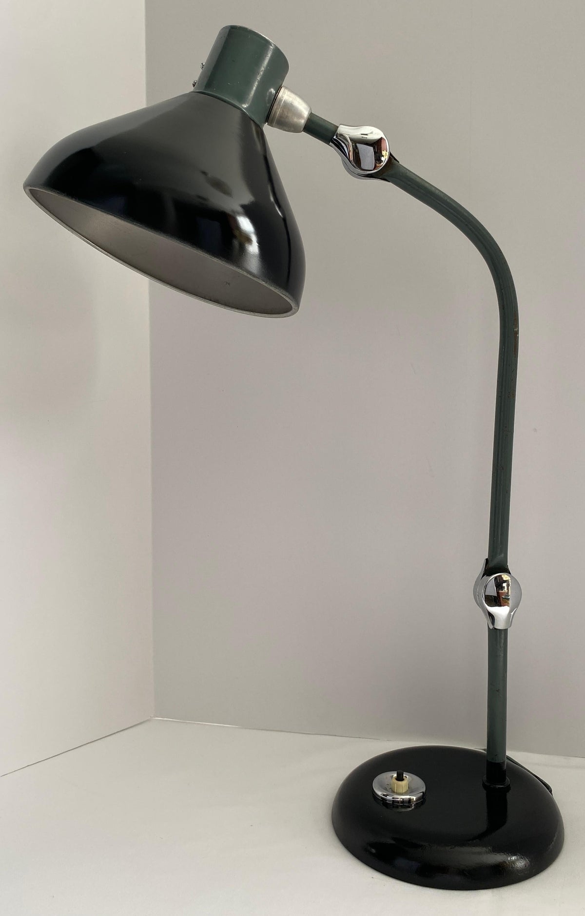 Machine Age Industrial Table Lamp — detail 4