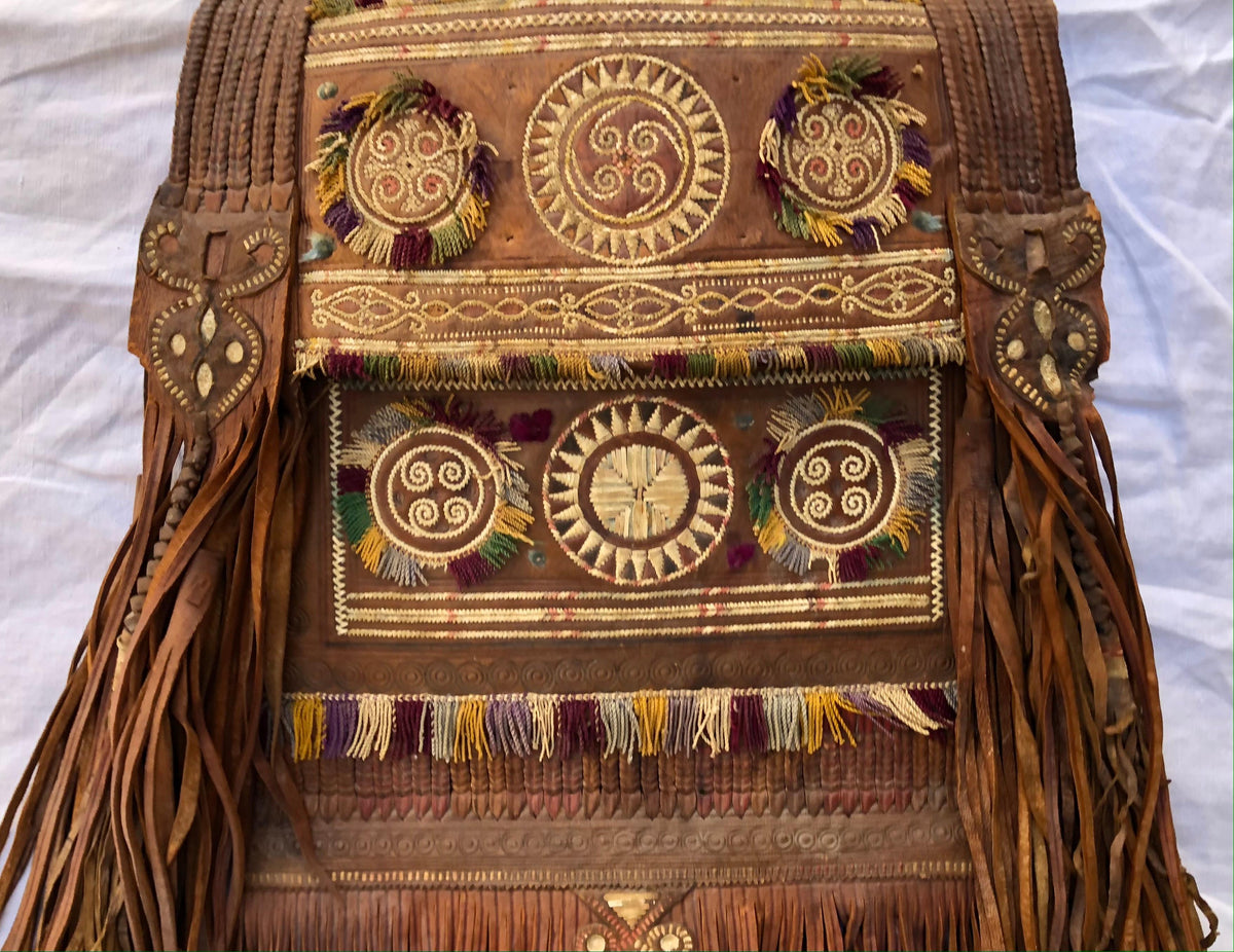 Large Hand-Crafted Leather Tribal Tuareg Berber Sahara Bag — detail 2