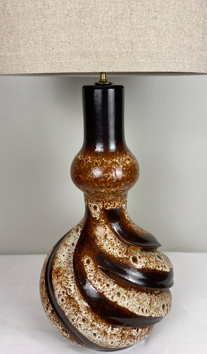 Large Mid-Century Sculptural Ceramic Table Lamp Beige & Brown — detail 5