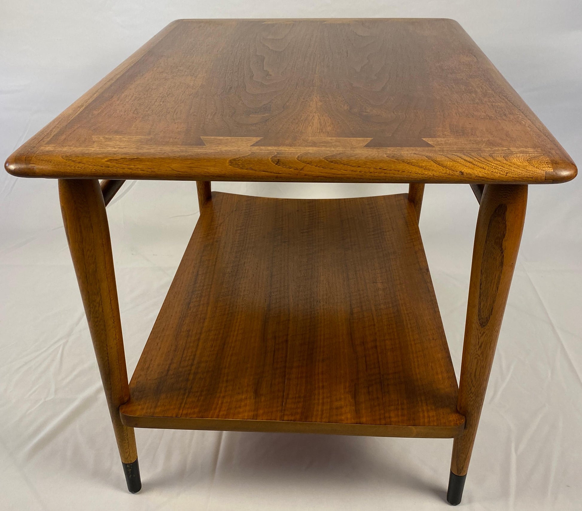 Scandinavian Style Wooden Coffee Table or End Table with Bottom Shelf — detail 2