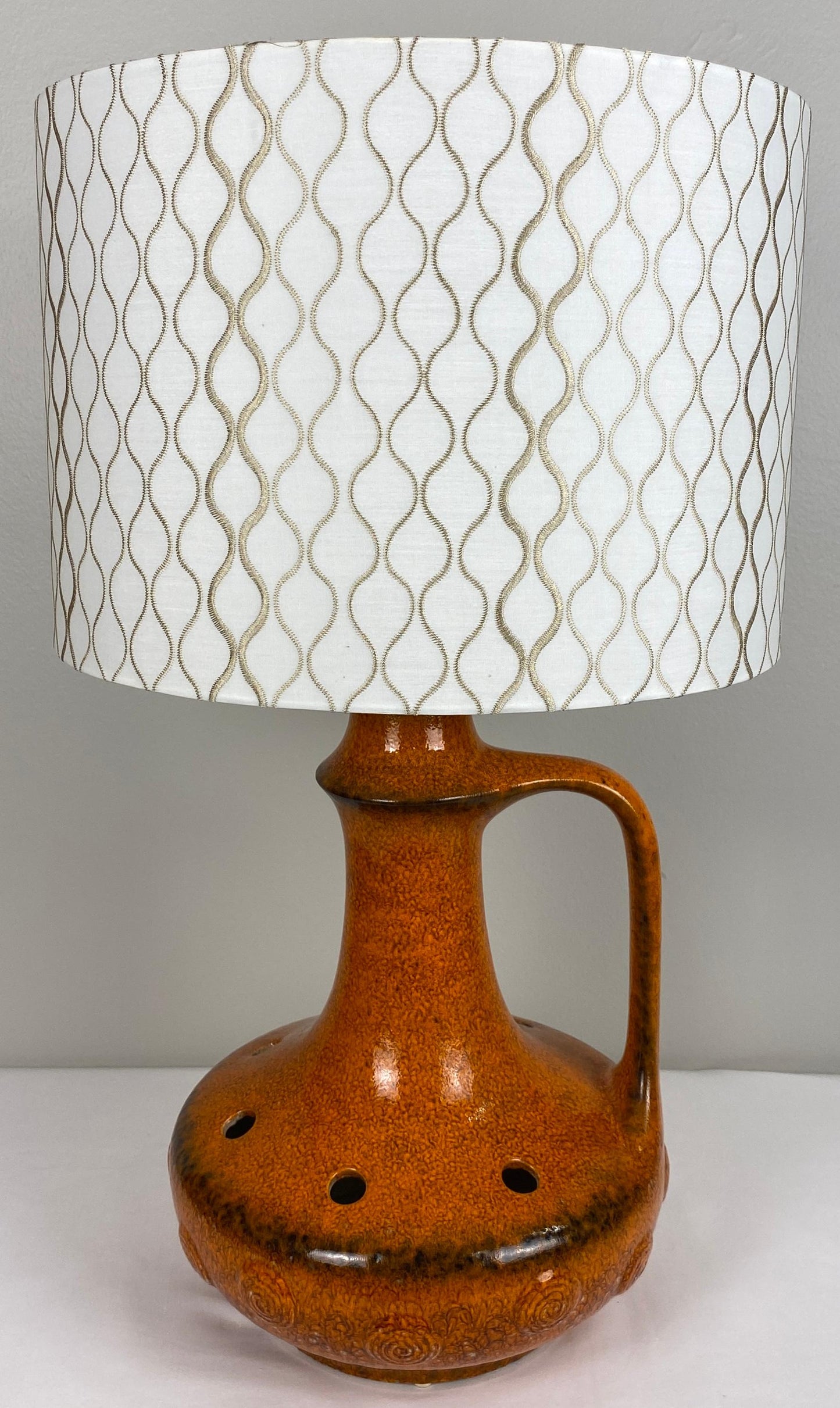 French Mid-Century Ceramic Table Lamp Orange — detail 3