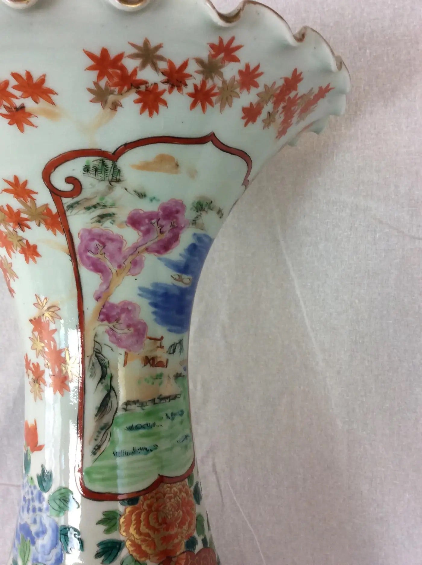 Large Pair of 19th Century Japanese Imari Porcelain Floor Vases, Meiji Period — detail 8