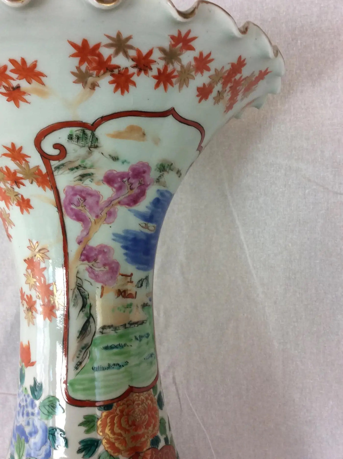 Large Pair of 19th Century Japanese Imari Porcelain Floor Vases, Meiji Period — detail 8