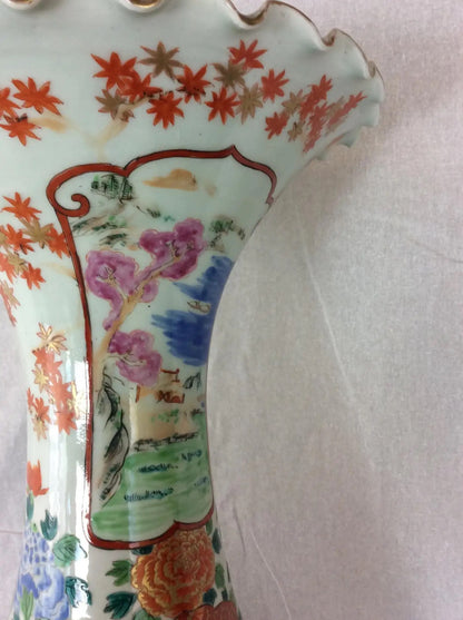 Large Pair of 19th Century Japanese Imari Porcelain Floor Vases, Meiji Period — detail 8