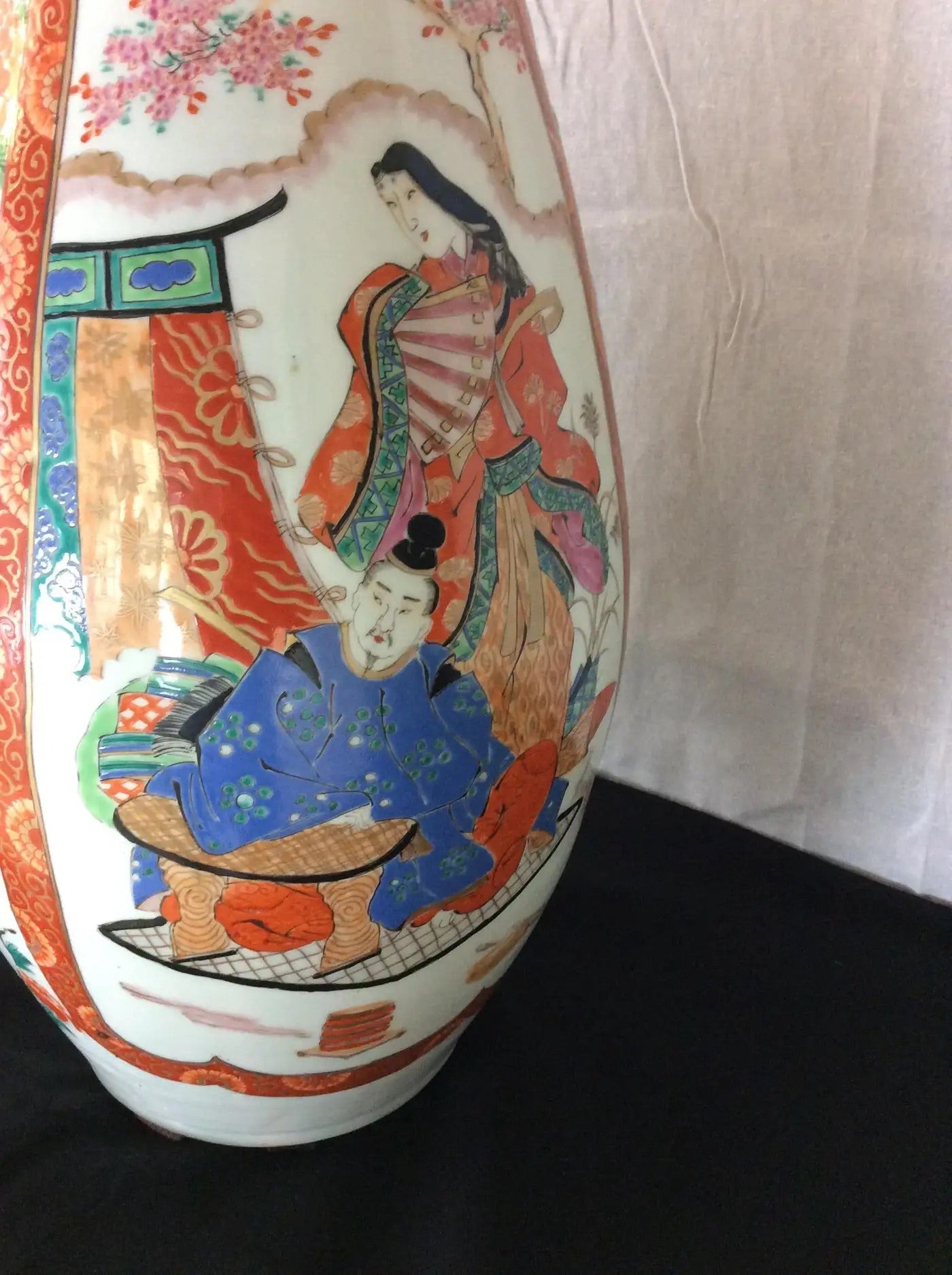 Large Pair of 19th Century Japanese Imari Porcelain Floor Vases, Meiji Period — detail 4