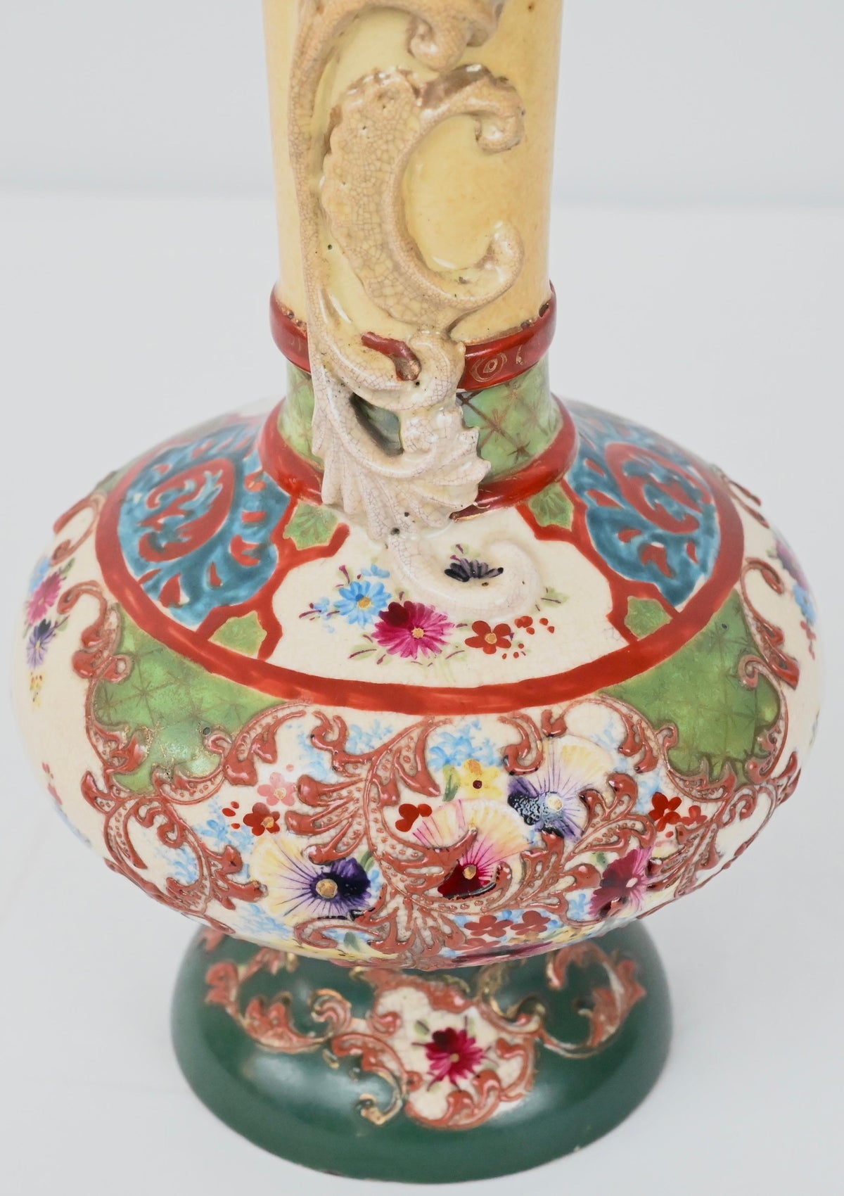 Pair of Japanese Imperial Meiji Period Porcelain Vases — detail 8
