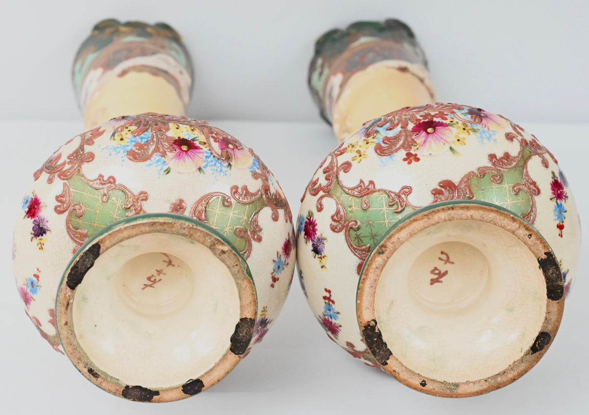 Pair of Japanese Imperial Meiji Period Porcelain Vases — detail 3