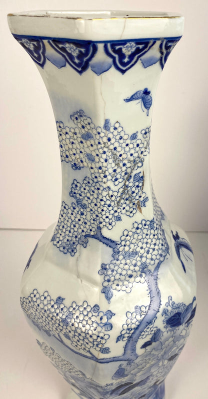 Chinese Blue and White Porcelain Jingdezhen Landscape Vases — detail 6