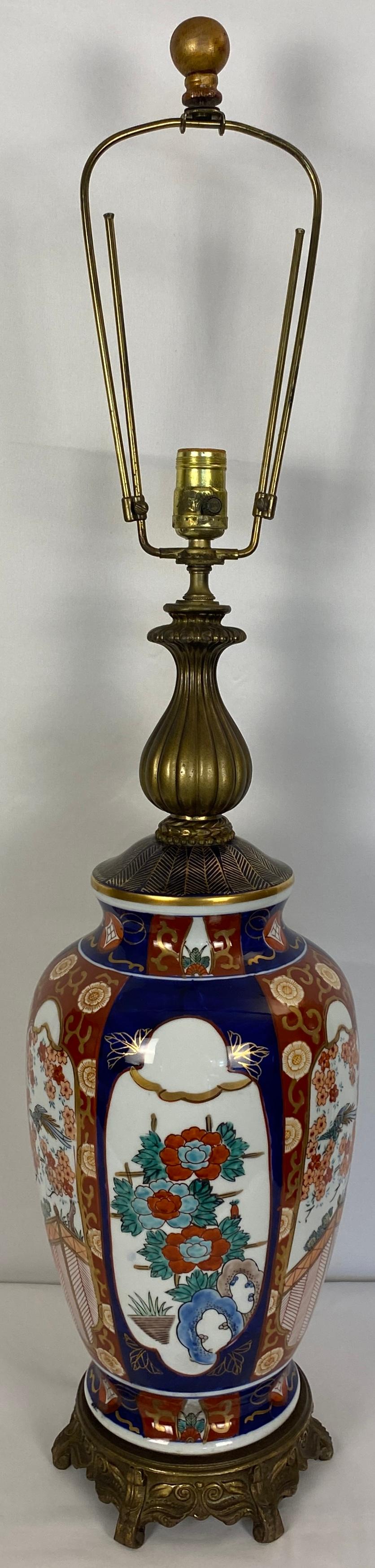 Pair of Japanese Imari Porcelain Style Lamps, Signed — detail 12