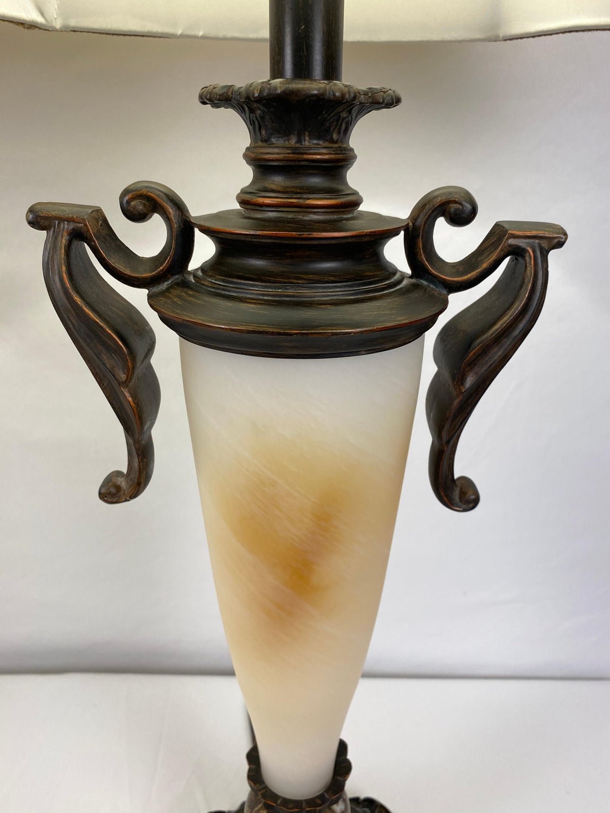 Pair of Neoclassical Faux Alabaster Table Lamps Beige — detail 4