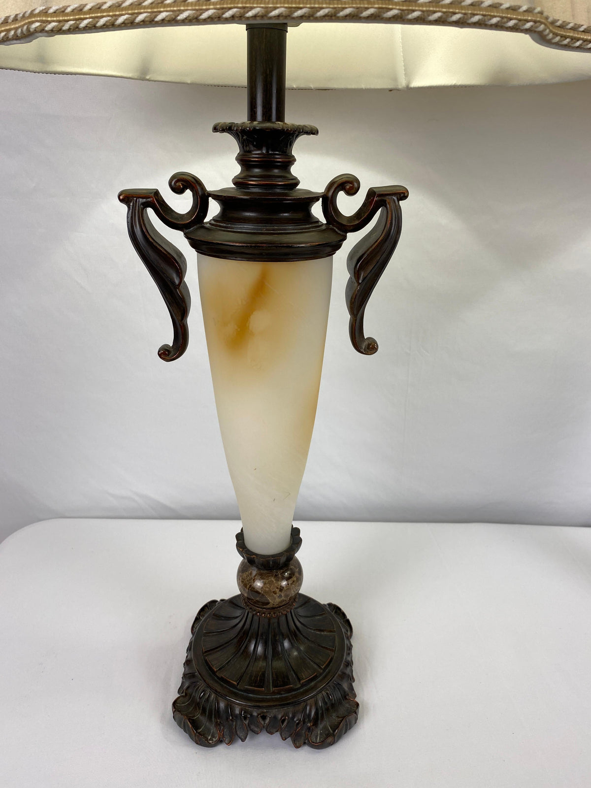 Pair of Neoclassical Faux Alabaster Table Lamps Beige — detail 6