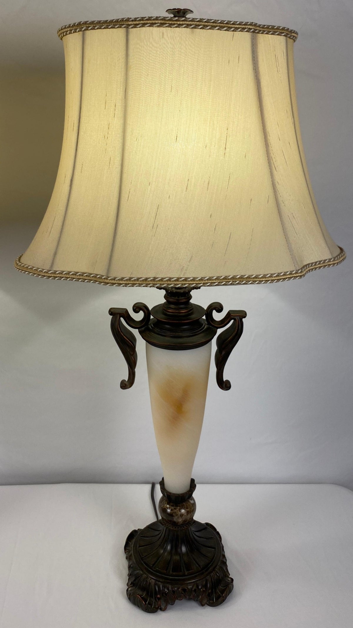 Pair of Neoclassical Faux Alabaster Table Lamps Beige — detail 8