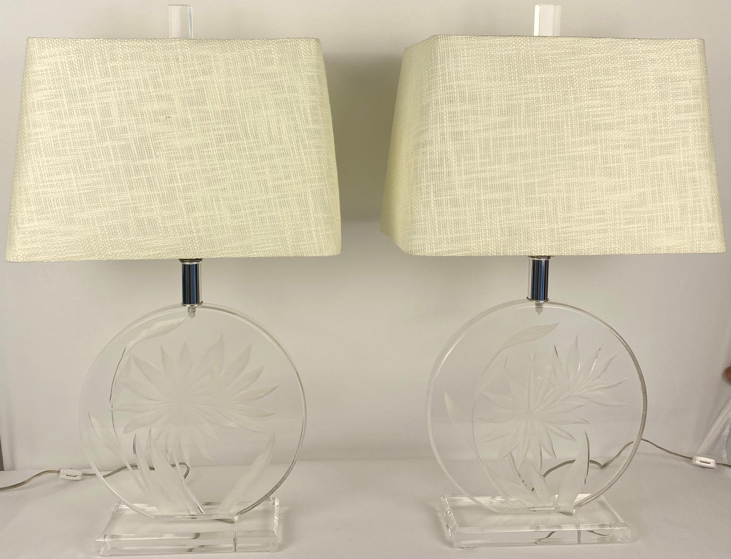 Pair of Mid-Century Modern Lucite Table Lamps in the Manner of Karl Springer — detail 8